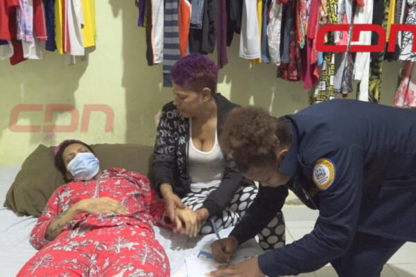 Dayana Reinoso junto a sus familiares. Foto: CDN digital. 