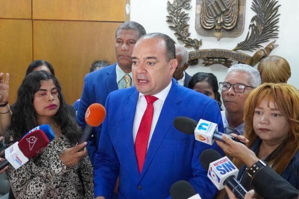 Abogados denuncian compra de cédulas en beneficio de reelección presidencial. Fuente: externa.