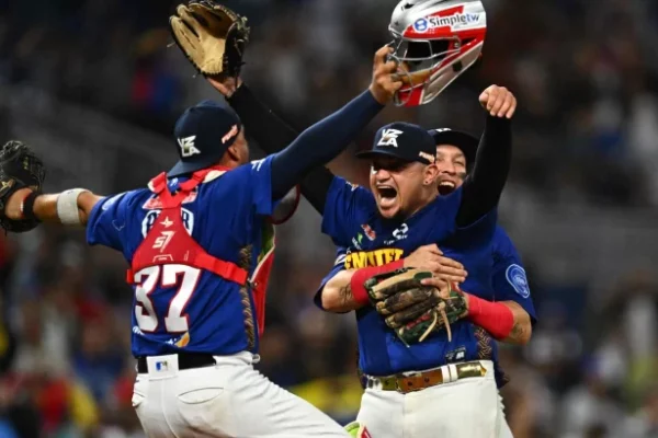 Tiburones de la Guaira ganan Serie del Caribe y corta mala racha
