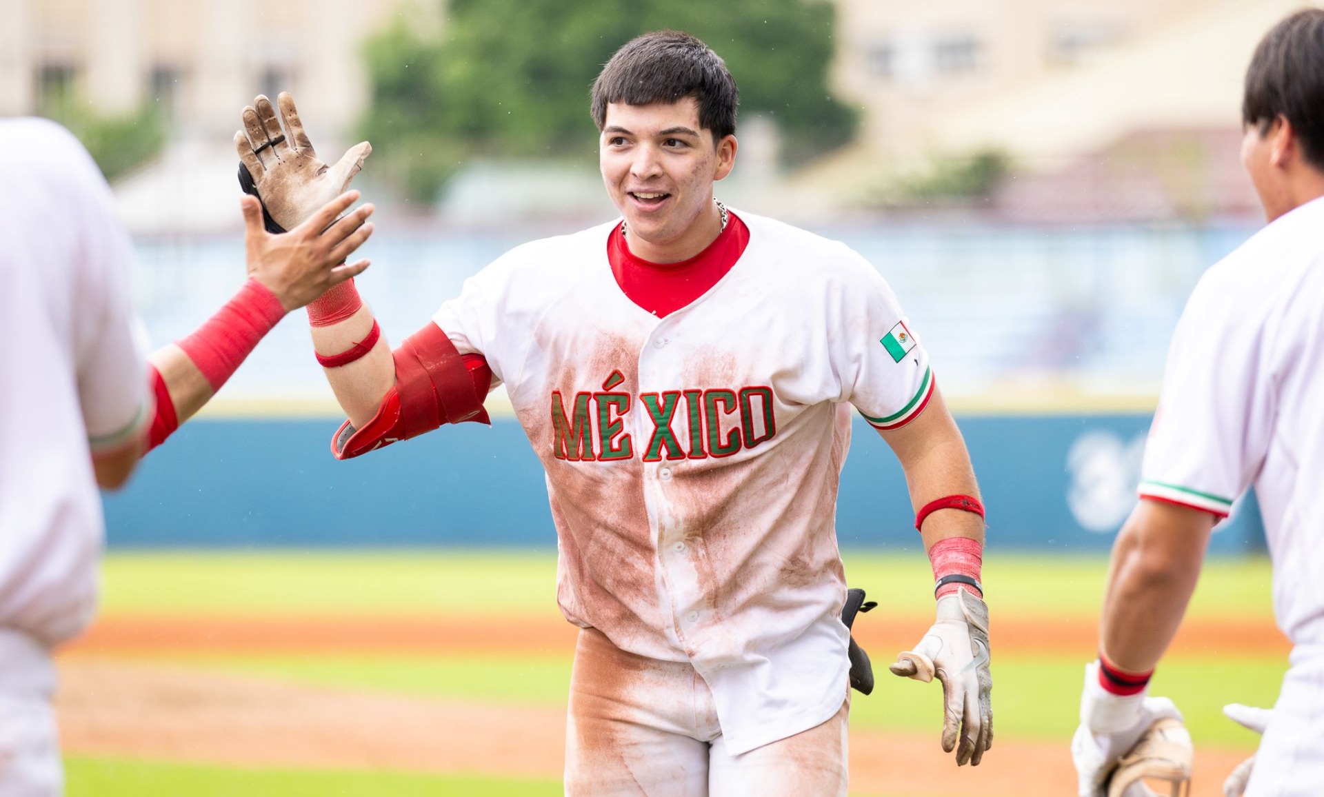 Rojos fichan al mexicano Ichiro Cano Hernández