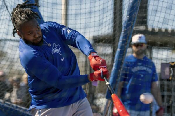 Vladimir Guerrero Jr. llega en buena forma física a entrenamientos