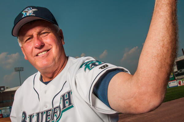 “Tommy John” la cirugía que ha extendido la vida útil de los atletas