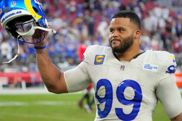 Donald, considerado uno de los mejores defensivos en la NFL sorprendió a todos sus fanáticos con el anuncio de su retiro. Foto: fuente externa.