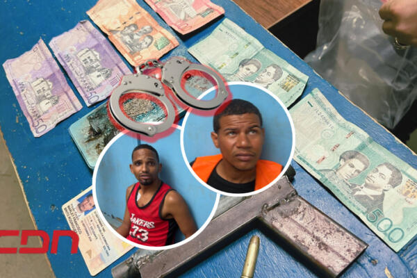 Presuntos delincuentes apresados en Santiago por robo a una banca. Foto CDN Digital