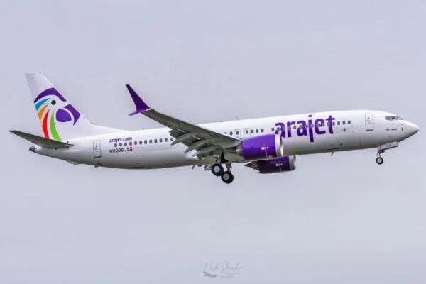 Arajet y CESAC remueven dos pasajeros de vuelo por falsa alarma de objeto explosivo. (Foto: Fuente exyterna)