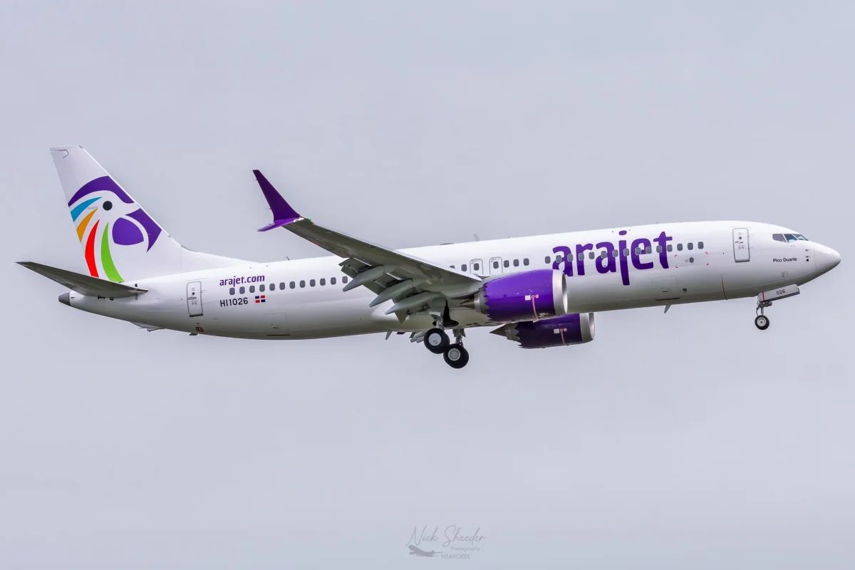 Arajet y CESAC remueven dos pasajeros de vuelo por falsa alarma de objeto explosivo.