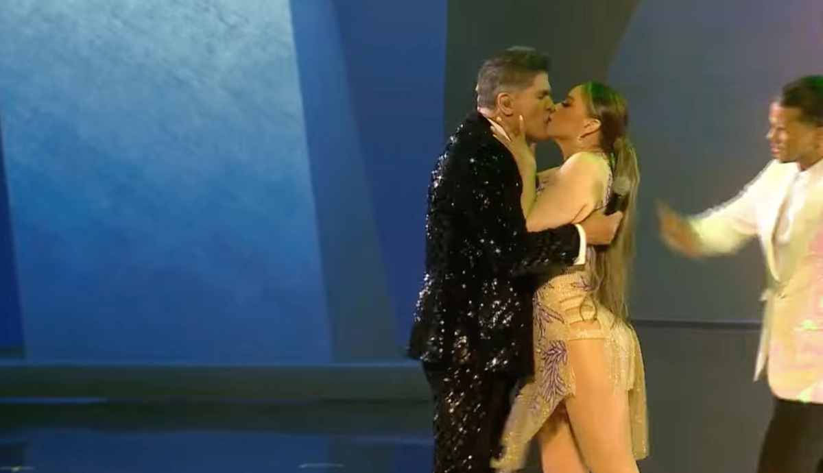 Beso de Eddy Herrera y Hony Estrella tiene sus antecedentes