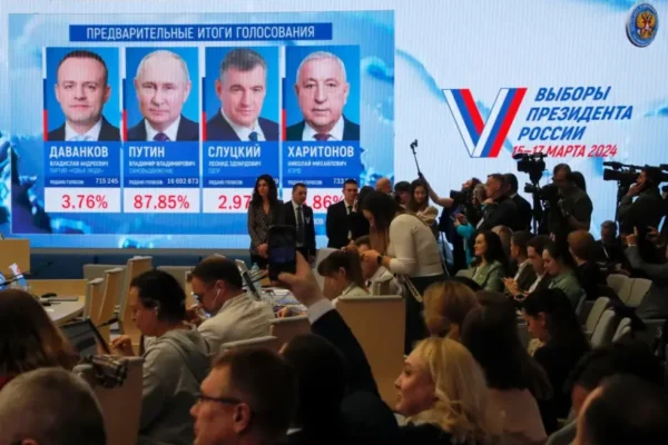 Tres de los candidatos presidenciales reconocieron la victoria de Patín. Foto: Fuente Externa
