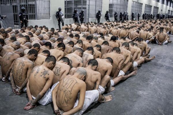 Con la iniciativa se replica el enfoque de Nayib Bukele en materia de seguridad, política penitenciaria y lucha contra la delincuencia. Foto: Fuente Externa