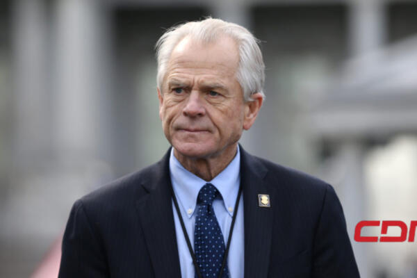 Navarro antes de entregarse a prisión presentó un discurso. Foto: Fuente CDN Digital.