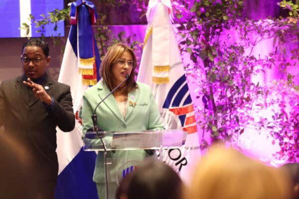 Defensor del pueblo impulsa desarrollo en las comunidades.
