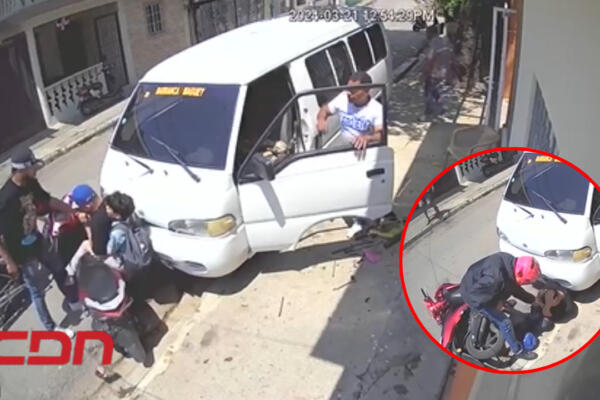 Captado en video momento en que asaltan motociclista que transportaba estudiante. Foto CDN Digital	
