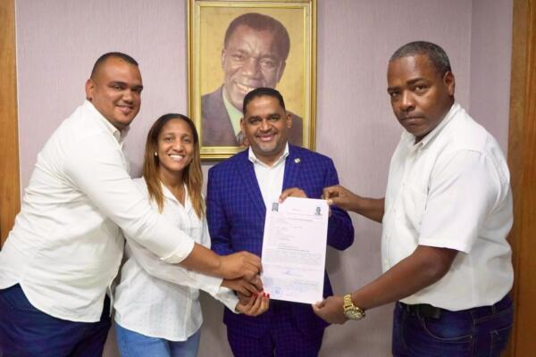 Diputado Sandro Sánchez hace oficial su candidatura para un segundo período legislativo