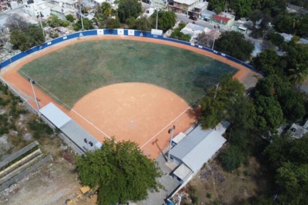 INEFI restaura el estadio Augusto Daneri García en Azua