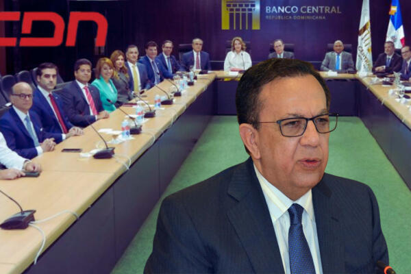 Gobernador  Valdez Albizu pasa revista con la Junta de Directores del Consejo Nacional de la Empresa Privada (CONEP)