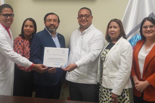 Hospital Reynaldo Almànzar es reconocido por el INAP (Foto: fuente externa)