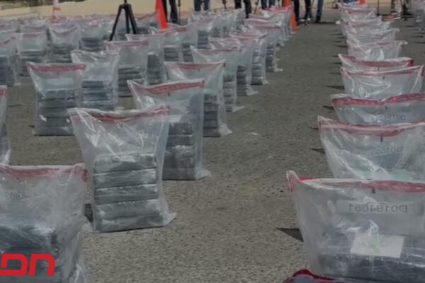 Cargamento incautado en la Romana de 1.4 toneladas presumiblemente cocaína. Foto: CDN Digital