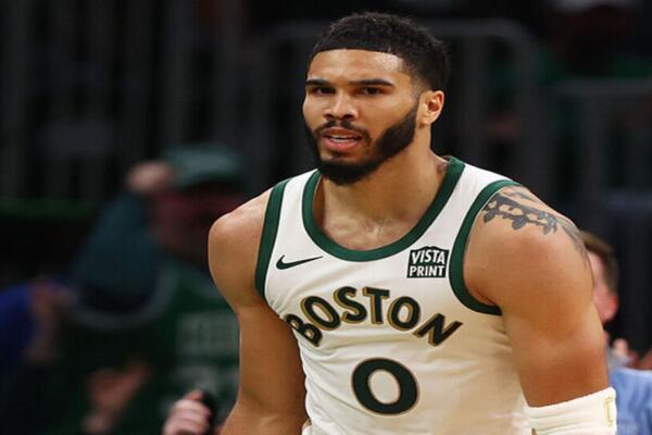 Jayson Tatum anotó 23 puntos en la victoria de los Celtics sobre los Pelicans