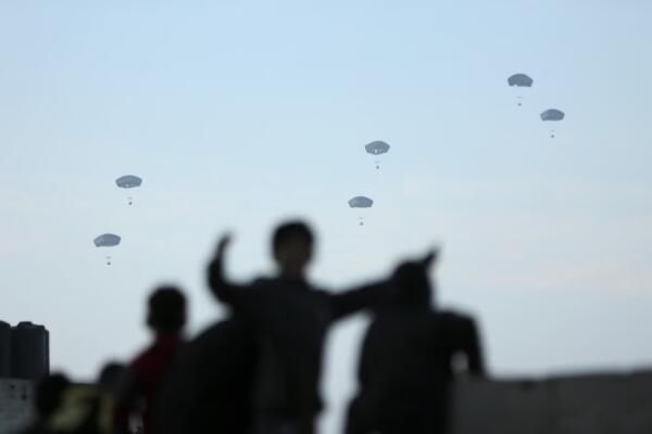 EEUU efectúa su primer lanzamiento aéreo de ayuda humanitaria en Gaza (Foto: fuente externa)
