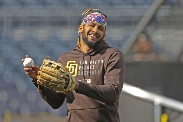Fernando Tatis Jr. continúa sensacional en la defensa con San Diego