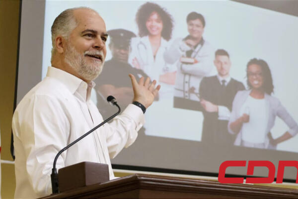 El superintendente de Bancos, Alejandro Fernández W., MA,. Foto: CDN Digital 