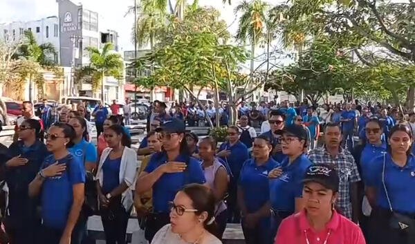 Profesores estudiantes que protestaron este viernes. (Foto: fuente externa)