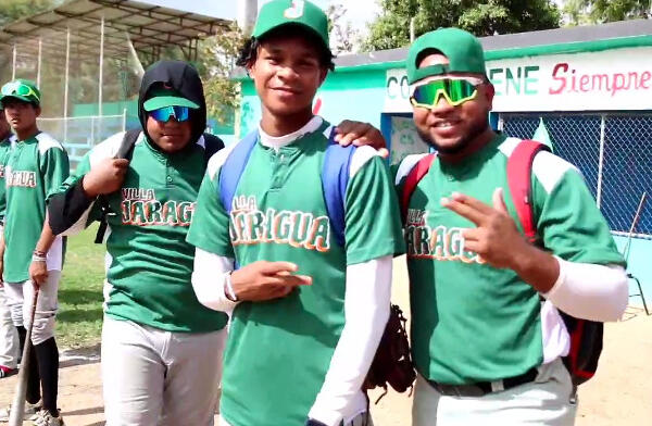 Como exitoso calificaron el inicio el del 4to torneo de Beisbol Amateur Bahoruco 2024. Foto: (Fuente interna)