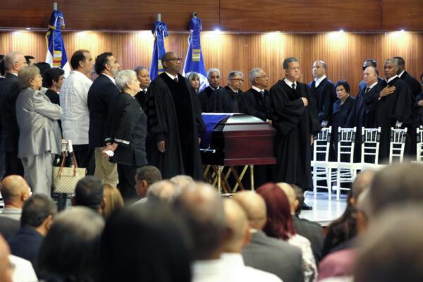 Incineran cadáver de Franklin Almeyda Rancier luego de homenajes póstumos