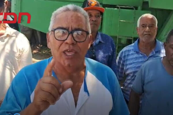 Miembros de la Asociación de Dueños de Maquinarias Agrícolas en Mao. 