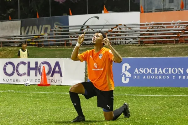 Cibao FC y Delfines cierran este domingo la jornada 8 de la LDF