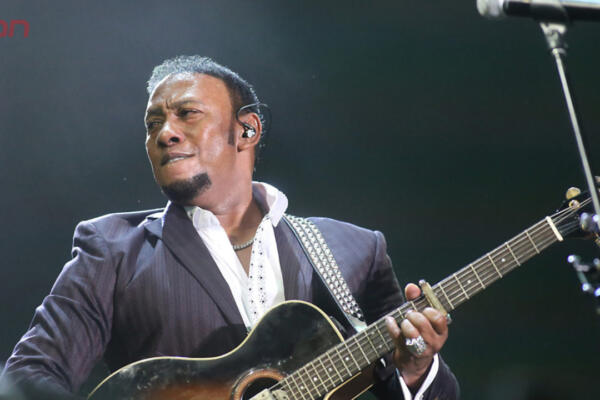 Anthony Santos, 