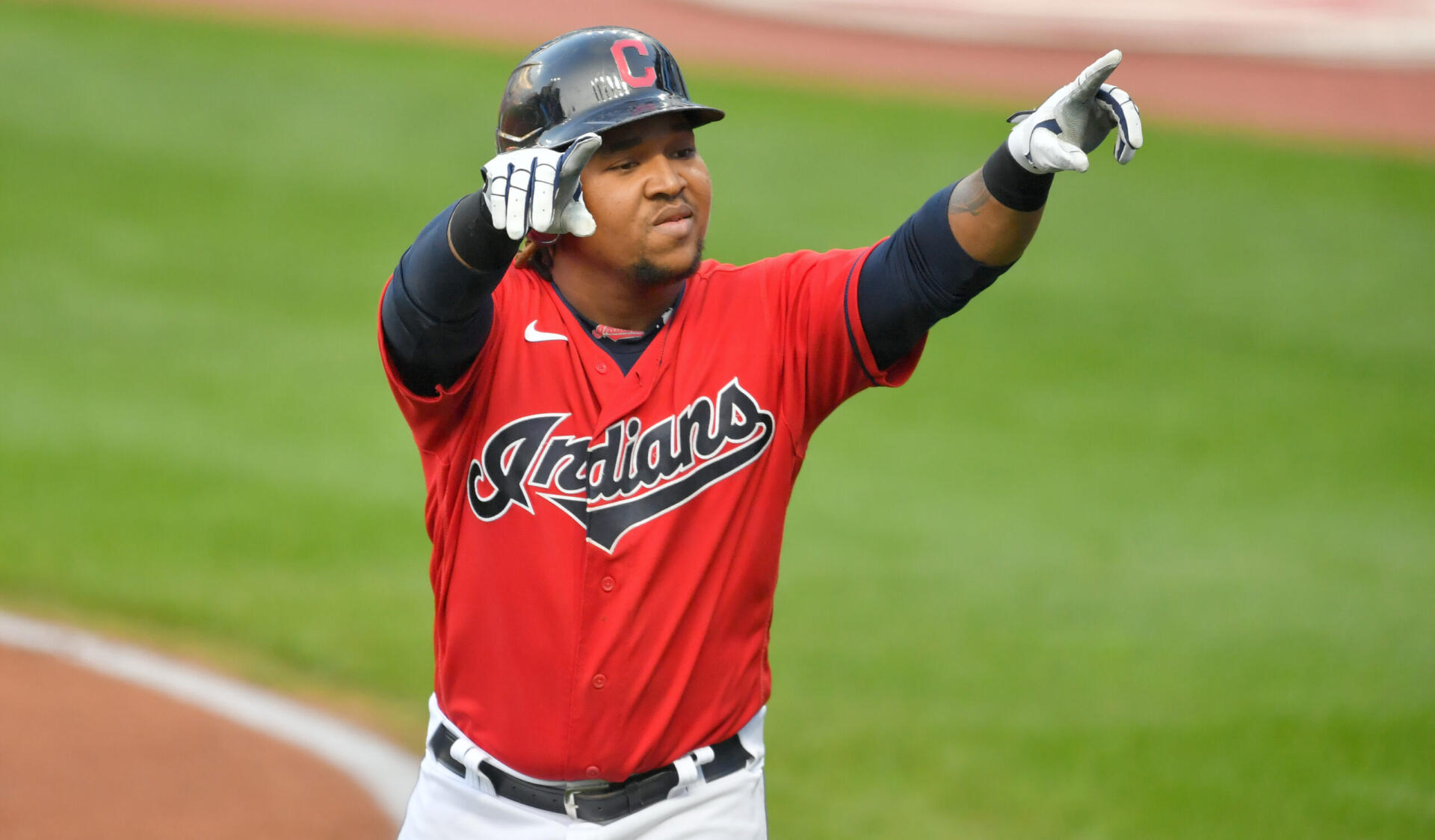 José Ramírez maltrata lanzador de Boston con tremendo jonrón de 384 pies con las bases llenas
