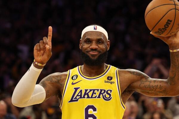 Lakers se medirán a Denver tras vencer a los Pelicans en emocionante partido de Play-In