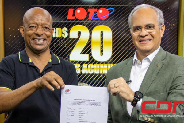 Sr. Alfredo Sánchez Reyes, ganador de la Loto. Foto CDN Digital