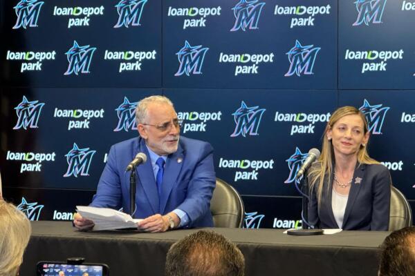Los Marlins y Lidom firman acuerdo de alianza estratégica