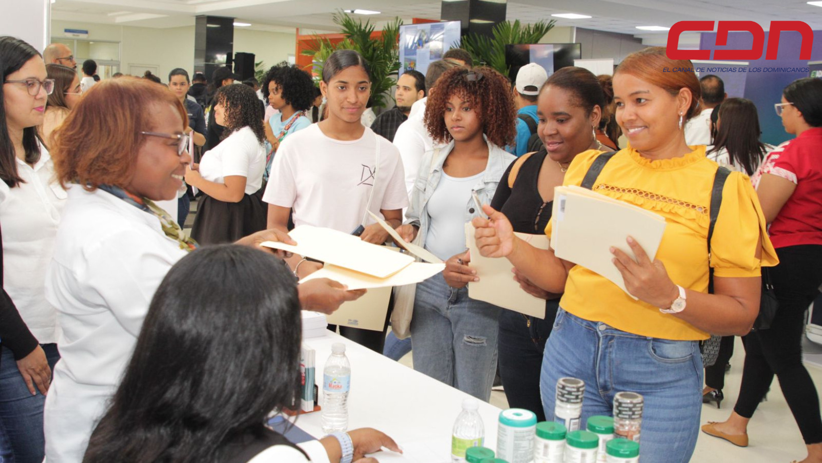 Esta feria está abierta a todas las personas interesadas en obtener empleo. Foto CDN Digital