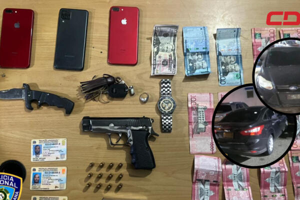  Vehículos y objetos ocupados por miembros de la Policía Nacional. Foto CDN Digital