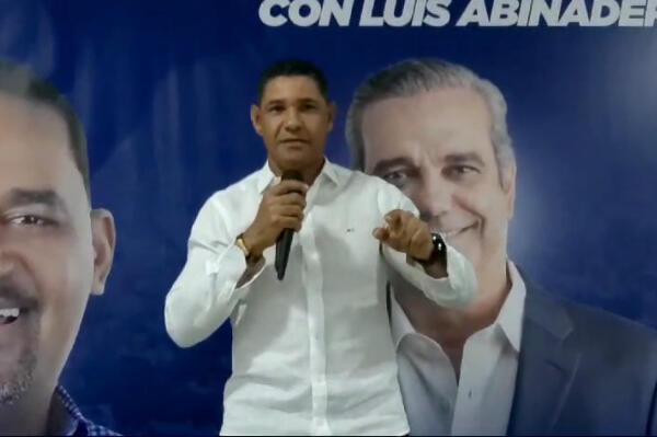 El Movimiento de Empresarios y Comunitarios con Luis Abinader, proclamó su apoyo a un nuevo período del primer mandatario, así como al diputado Sandro Sánchez, candidato a la misma posición. (Foto: fuente externa)