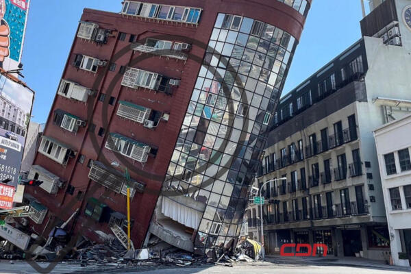 Los equipos de rescate de Taiwán trabajan en la búsqueda de 16 desaparecidos tras el fuerte terremoto ocurrido en dicho país. Foto: CDN Digital
