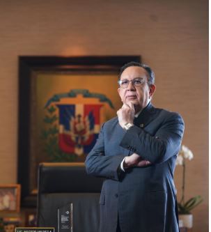 Valdez Albizu es distinguido como “Gobernador del año