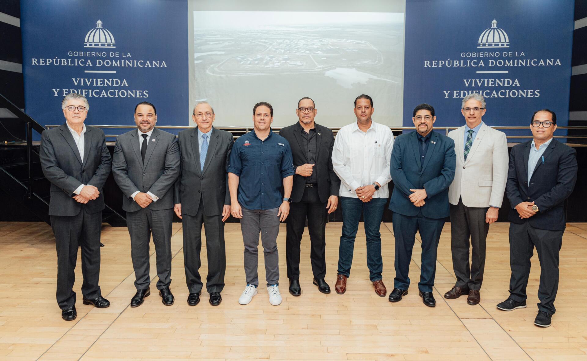 La comisión para el seguimiento al Plan de Reforma Penitenciaria concluyó la primera reunión de trabajo para la habilitación de Las Parras. Foto: Fuente Externa