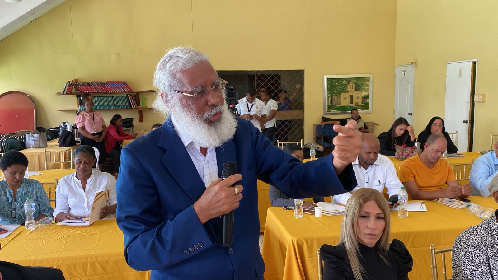 Juan Hubieres. candidato a senador por Fuerza del Pueblo en Monte Plata