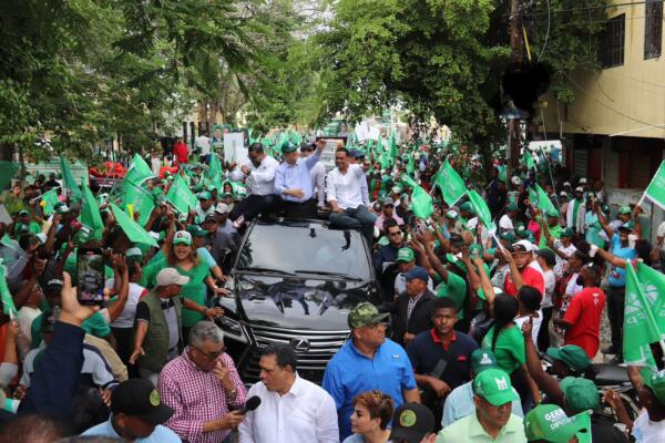 Pueblo de San Cristóbal da un impresionante apoyo a Leonel. (Foto: fuente externa)