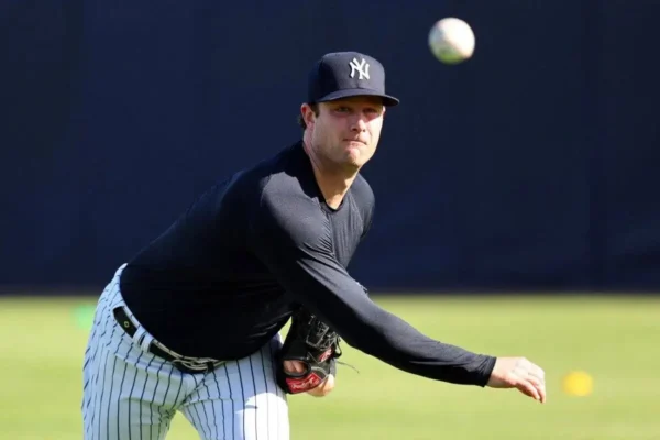 Gerrit Cole mejora de sus molestias del codo derecho