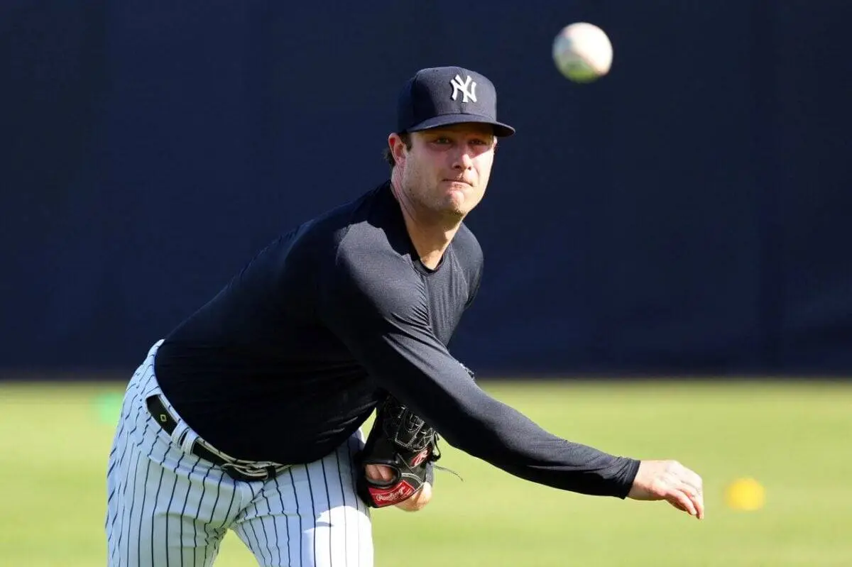 Gerrit Cole mejora de sus molestias del codo derecho
