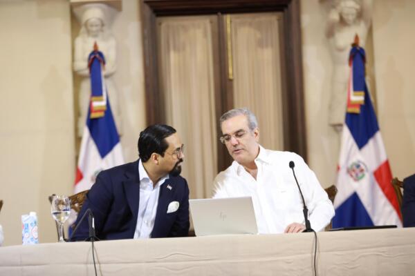 Bartolome Pujals junto al presidente Luis Abinader. 
Foto: fuente externa