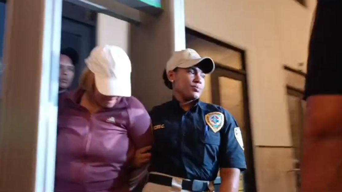Acusada de ultimar comerciante chino pasará su primera noche en cárcel de RD