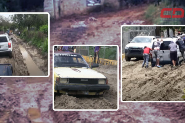 Residente en la localidad indican que muchos vehículos se quedan atascados por el lodo. Foto CDN Digital
