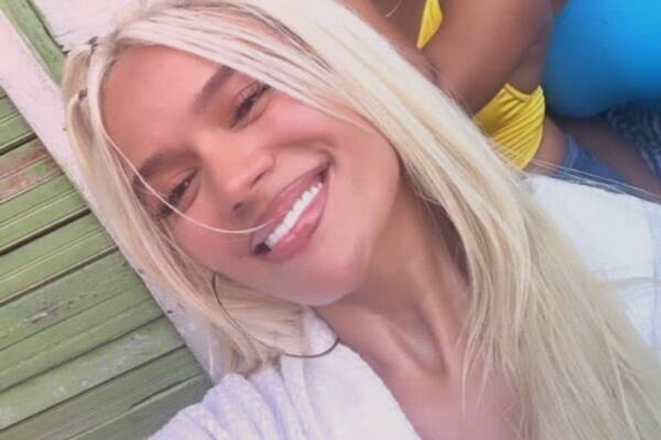 Circulan en redes sociales imagenes de Karol G en RD (fuente externa)
