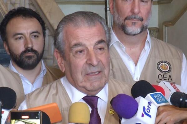 Presidente Abinader se reúne con varias misiones de observadores de elecciones